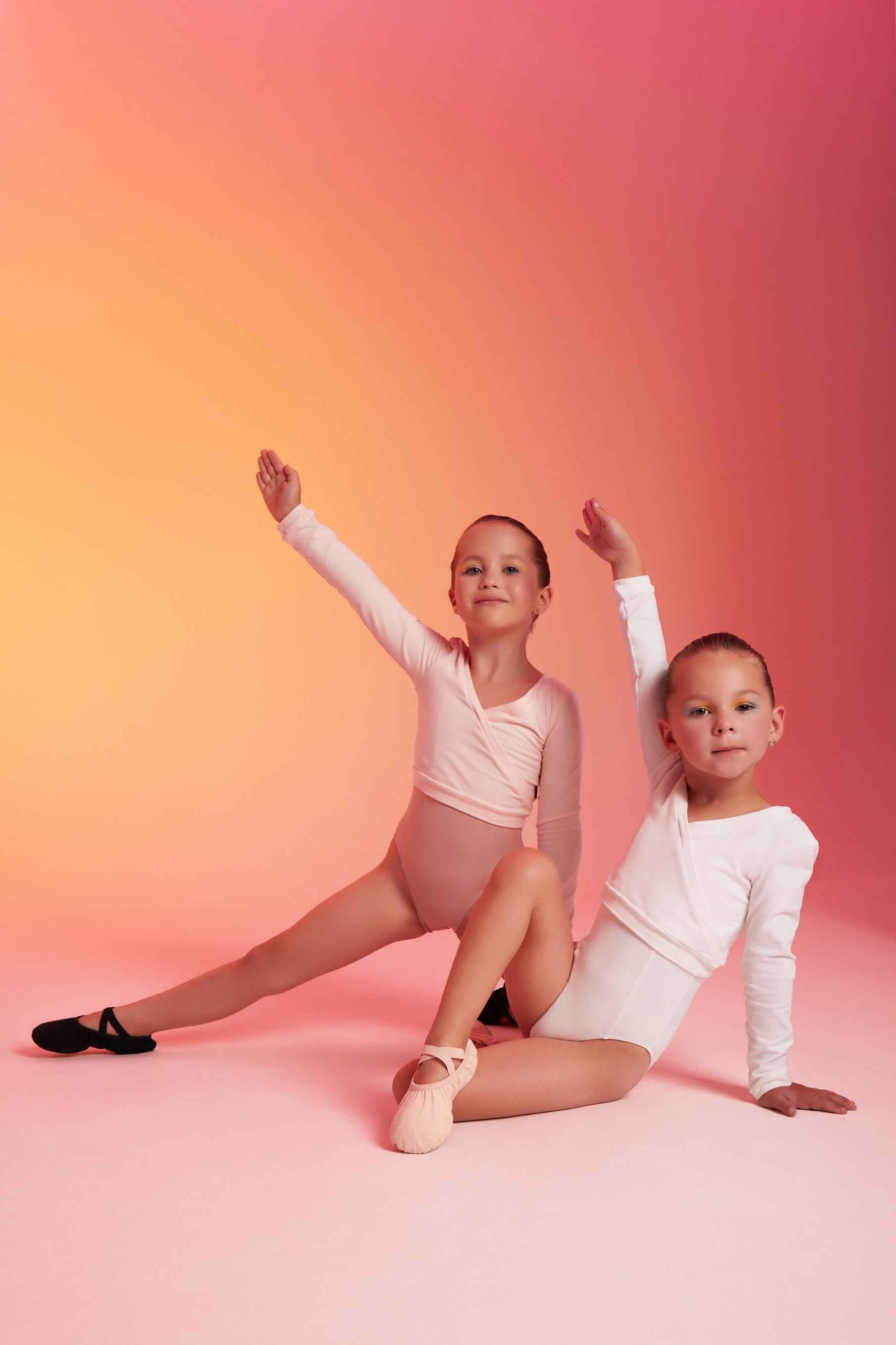 Tenue de danse classique " Grace " : justaucorps + cache-cœur à enfiler (2 coloris)