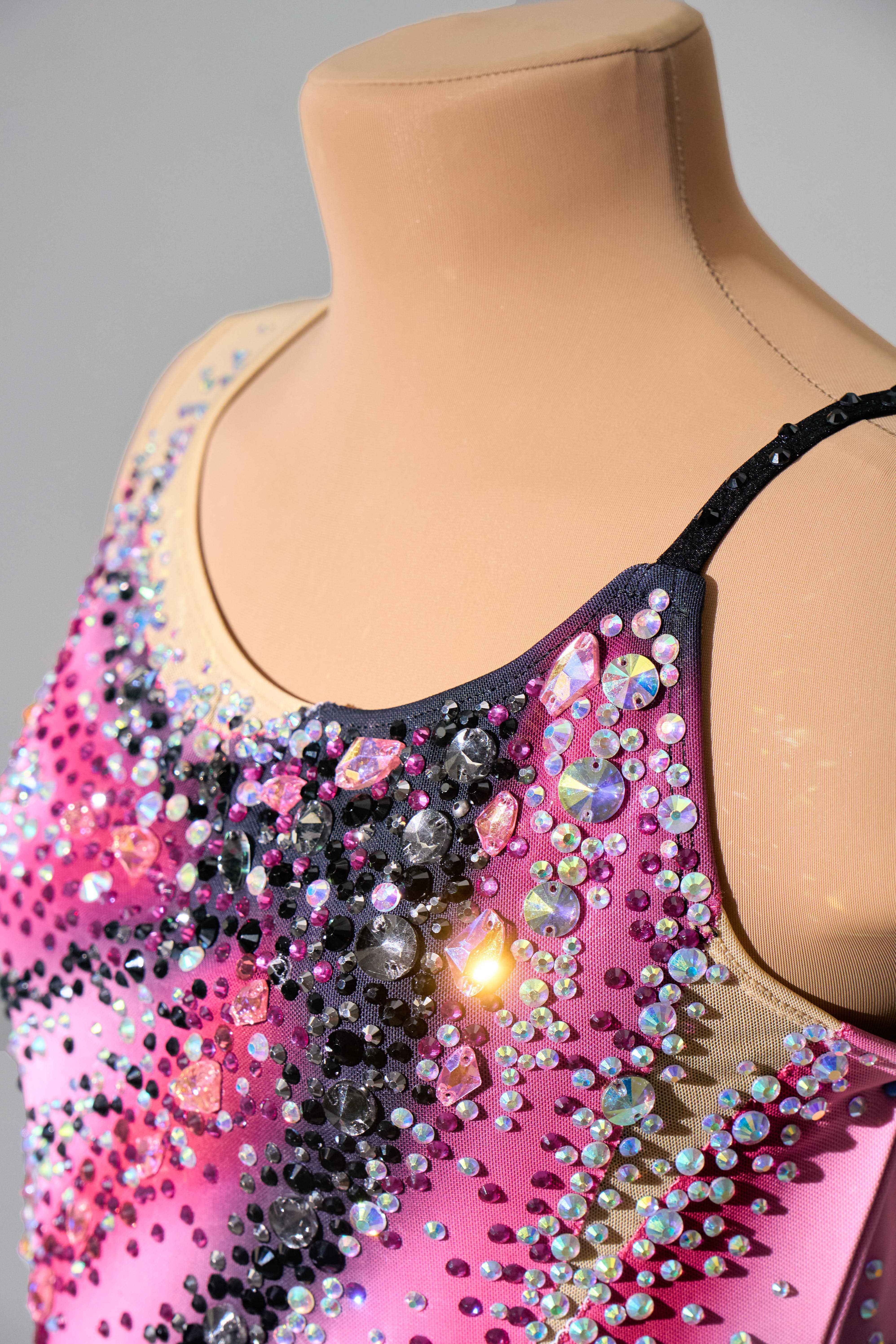 Justaucorps de compétition pour gymnastique rythmique, twirling et majorette sur mesure - Raysport